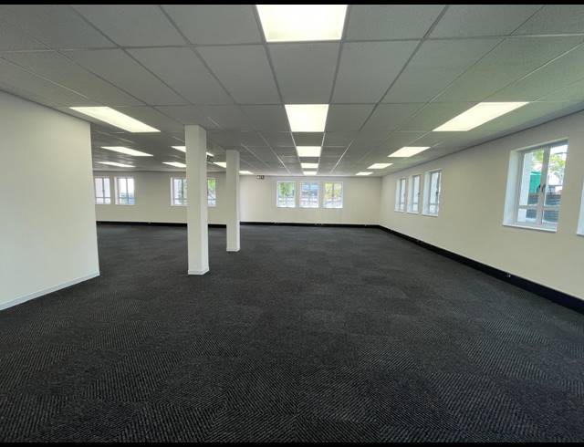 376M² OFFICE TO LET IN BRYANSTON
